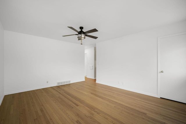 4550 S 47th STREET, Greenfield, WI 53220