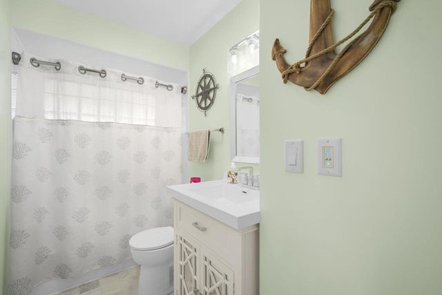 4550 S 47th STREET, Greenfield, WI 53220