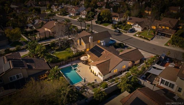 1693 Honeysuckle Ct, Encinitas, CA 92024