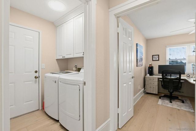 1693 Honeysuckle Ct, Encinitas, CA 92024