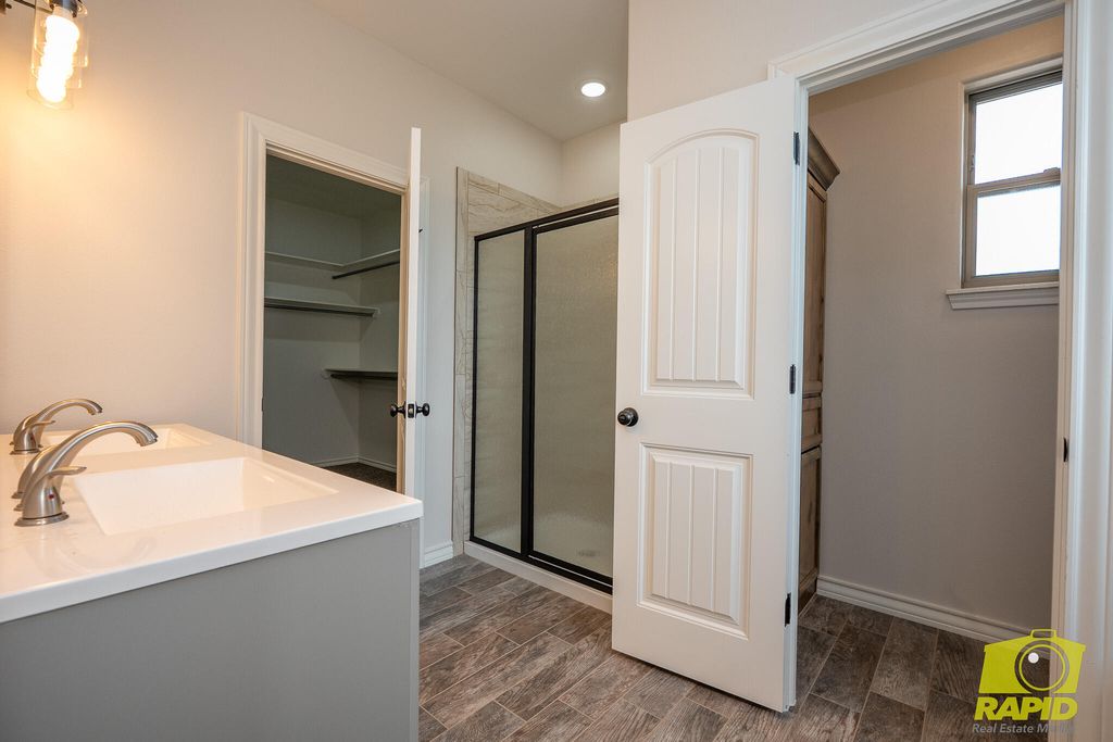 Image 11 of property listing at 9698 Jaguar Trail, San Angelo, TX 76901