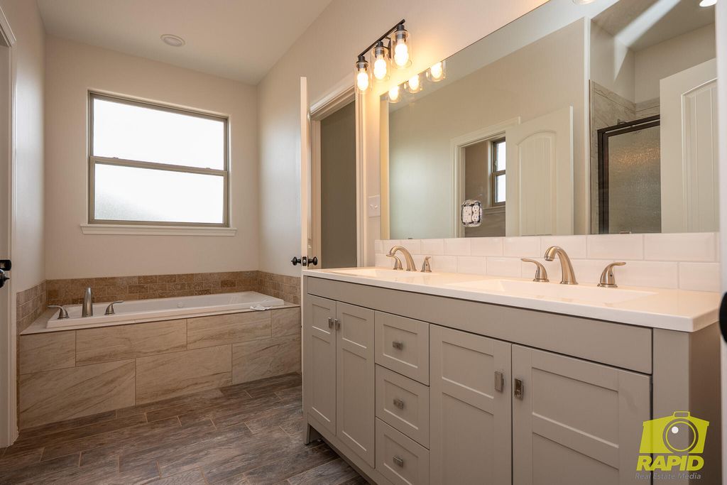 Image 13 of property listing at 9698 Jaguar Trail, San Angelo, TX 76901