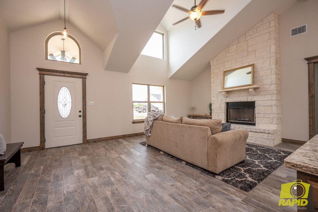 Image 3 of property listing at 9698 Jaguar Trail, San Angelo, TX 76901