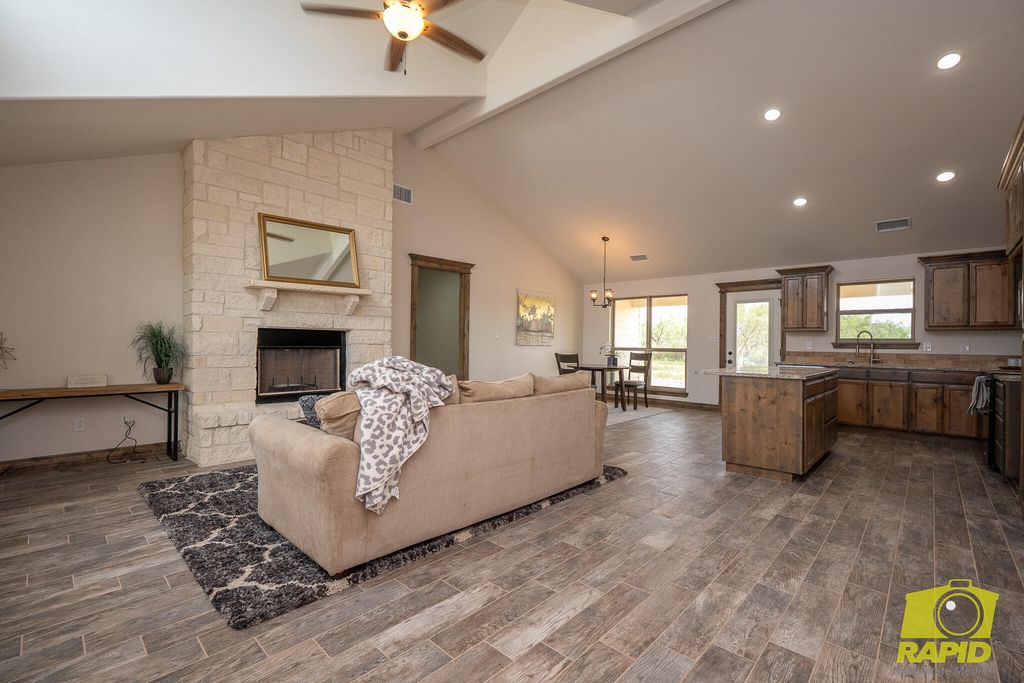 Image 4 of property listing at 9698 Jaguar Trail, San Angelo, TX 76901