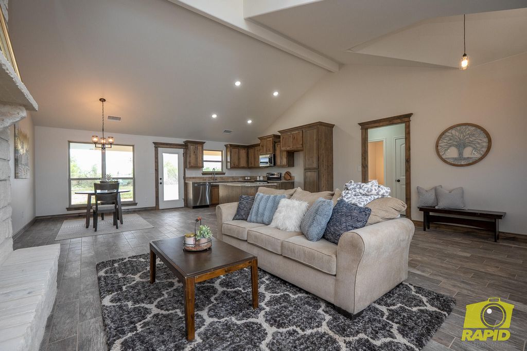 Image 5 of property listing at 9698 Jaguar Trail, San Angelo, TX 76901