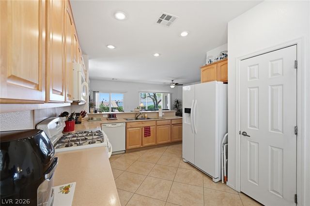 2198 Blackburn Hills Avenue, Henderson, NV 89044