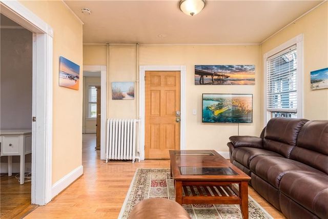 9 Ann Street 1, Newport, RI 02840