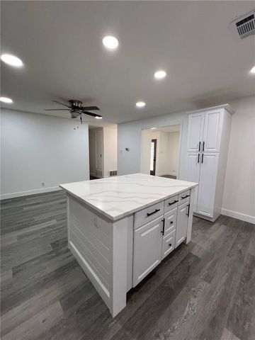 6002 Killarmet Dr, Corpus Christi, TX 78413