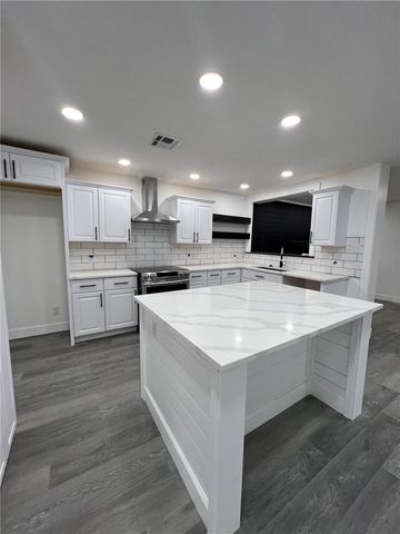 6002 Killarmet Dr, Corpus Christi, TX 78413