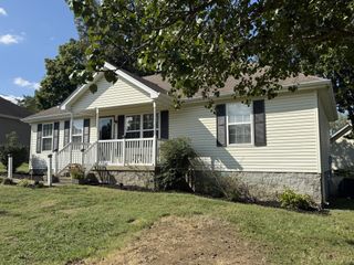1400 Bright Sky Ct, La Vergne, TN 37086