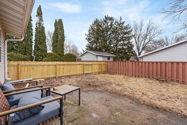 405-407 Simonson Street, Cambridge, WI 53523