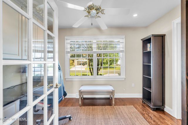 14 Winhar Place, Oceanport, NJ 07757