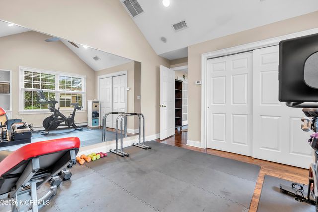 14 Winhar Place, Oceanport, NJ 07757