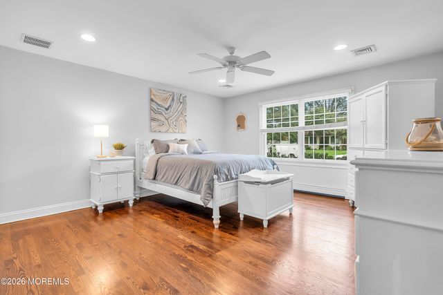 14 Winhar Place, Oceanport, NJ 07757
