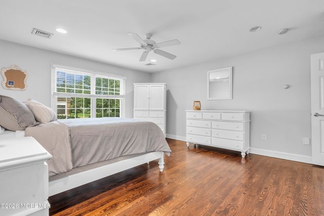 14 Winhar Place, Oceanport, NJ 07757