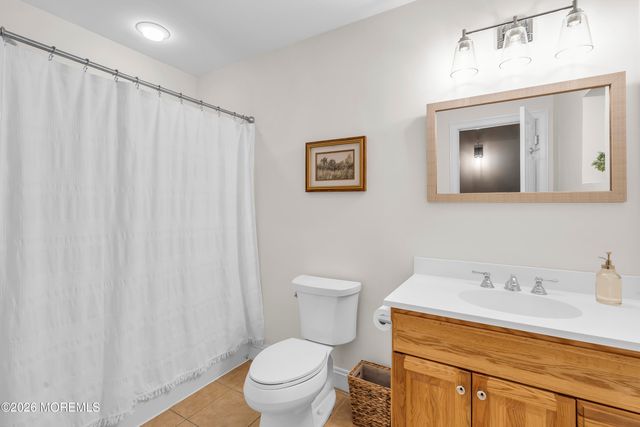 14 Winhar Place, Oceanport, NJ 07757