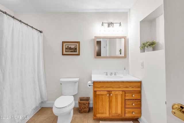14 Winhar Place, Oceanport, NJ 07757