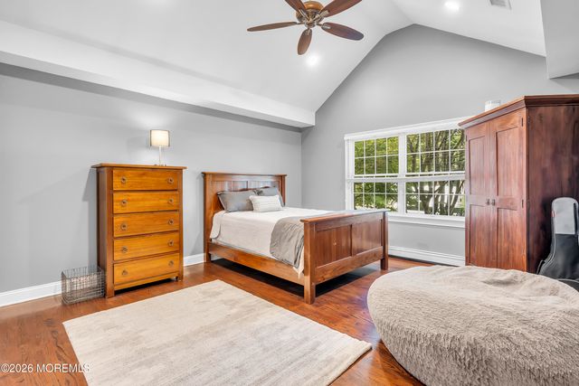 14 Winhar Place, Oceanport, NJ 07757