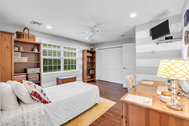 14 Winhar Place, Oceanport, NJ 07757