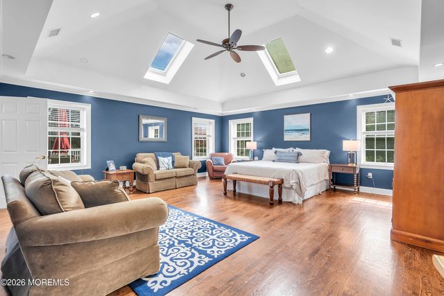 14 Winhar Place, Oceanport, NJ 07757