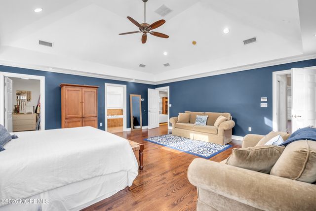 14 Winhar Place, Oceanport, NJ 07757