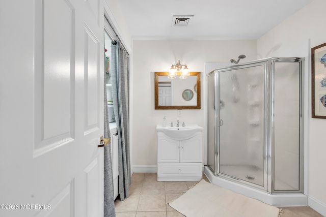 14 Winhar Place, Oceanport, NJ 07757