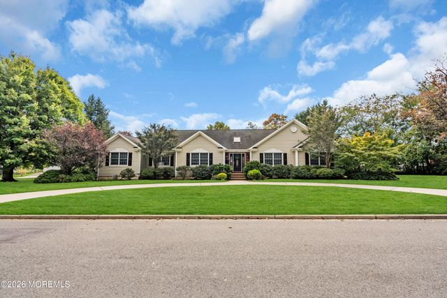 14 Winhar Place, Oceanport, NJ 07757