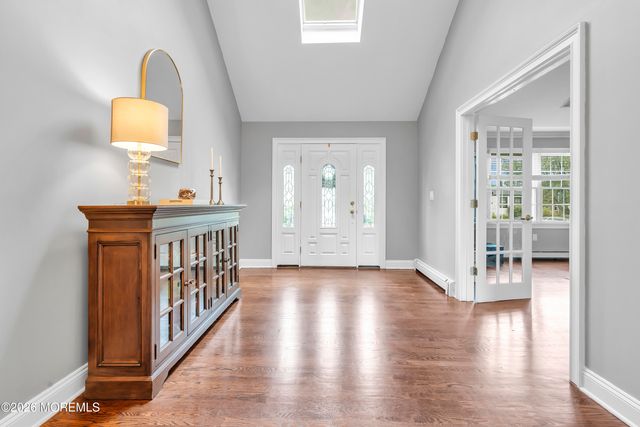 14 Winhar Place, Oceanport, NJ 07757