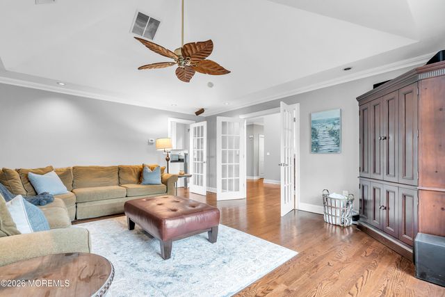 14 Winhar Place, Oceanport, NJ 07757