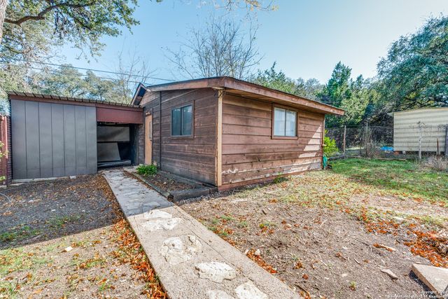 582 ORBIT DR, Canyon Lake, TX 78133