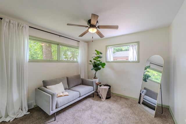 1234 N Buckner St, Derby, KS 67037