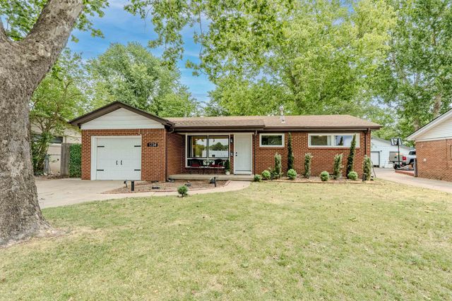 1234 N Buckner St, Derby, KS 67037
