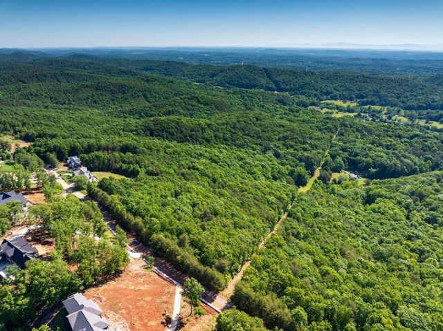 8100 Balata Drive, Ooltewah, TN 37363