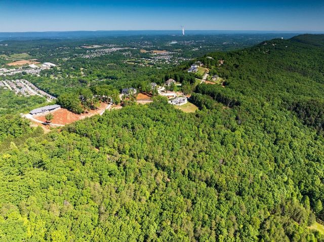 8100 Balata Drive, Ooltewah, TN 37363