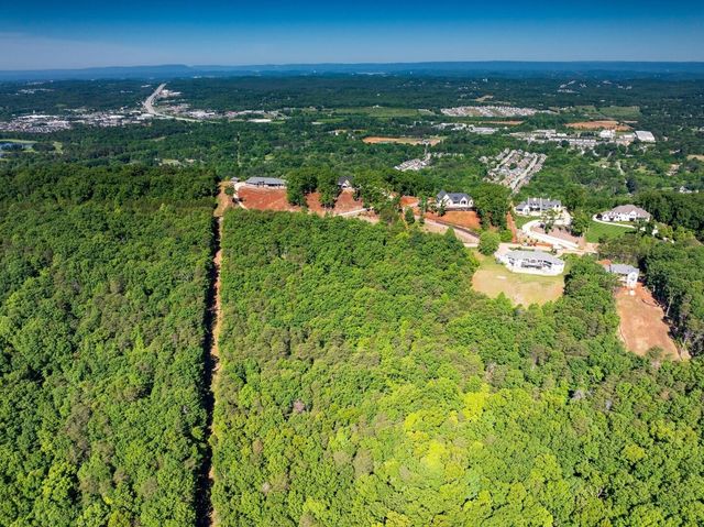 8100 Balata Drive, Ooltewah, TN 37363