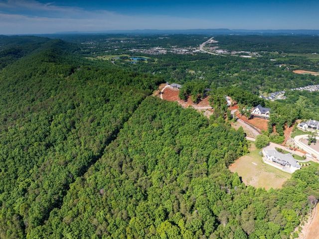 8100 Balata Drive, Ooltewah, TN 37363