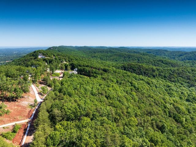 8100 Balata Drive, Ooltewah, TN 37363