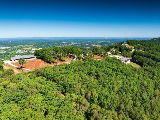 8100 Balata Drive, Ooltewah, TN 37363