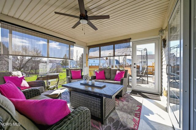 26442 E Wexford Drive, Perrysburg, OH 43551