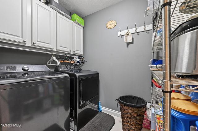 26442 E Wexford Drive, Perrysburg, OH 43551