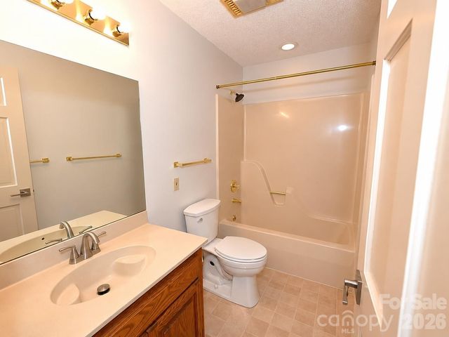 3675 Rock Bridge Drive NE, Conover, NC 28613