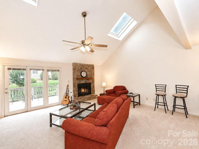 3675 Rock Bridge Drive NE, Conover, NC 28613