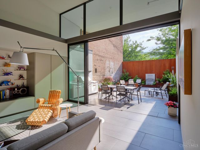 1826 Elm Street, Cincinnati, OH 45202