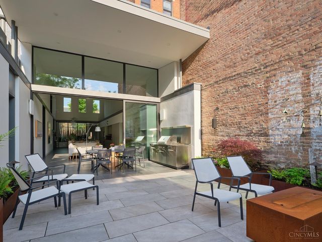 1826 Elm Street, Cincinnati, OH 45202