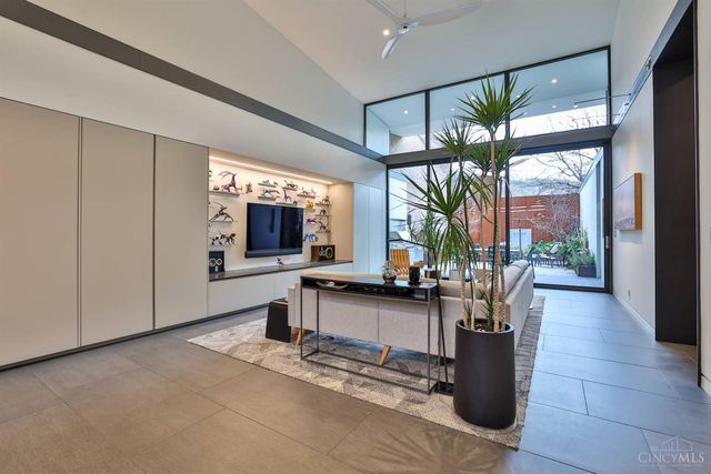 1826 Elm Street, Cincinnati, OH 45202