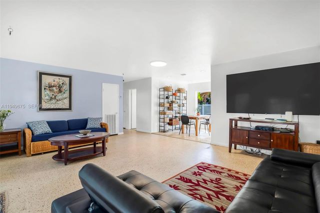 2320 Funston St, Hollywood, FL 33020