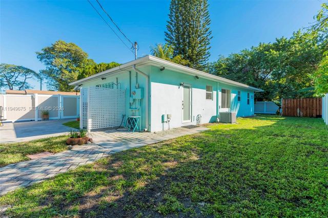 2320 Funston St, Hollywood, FL 33020