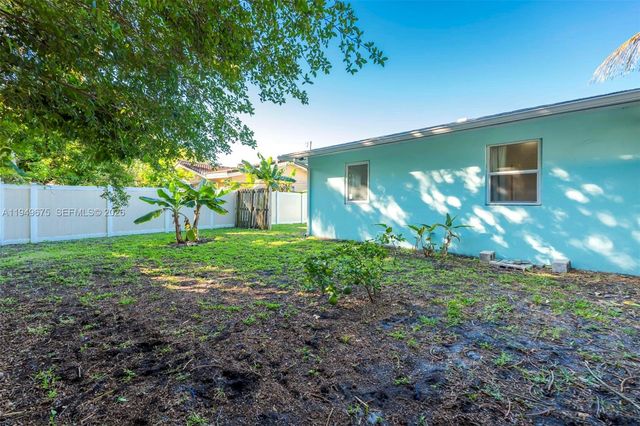 2320 Funston St, Hollywood, FL 33020