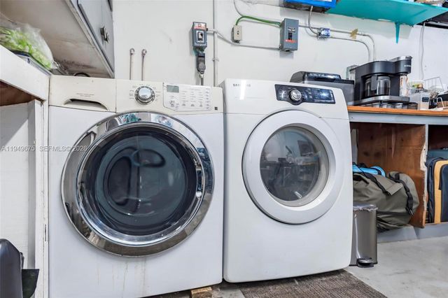 2320 Funston St, Hollywood, FL 33020