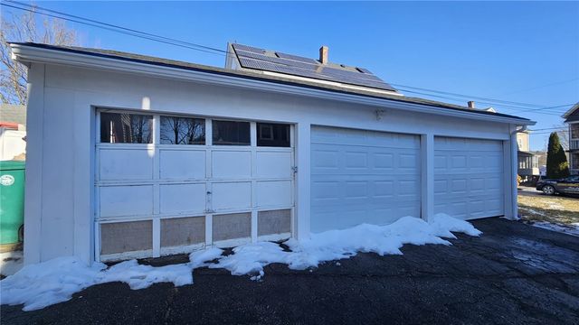 43 N Summit Street, Woonsocket, RI 02895